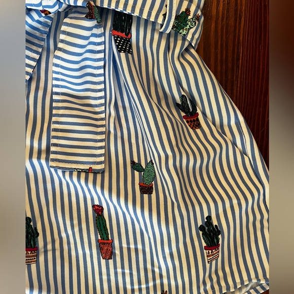 DO + BE Blue and White Paper Bag Cactus Shorts with Tie - Picture 2 of 7